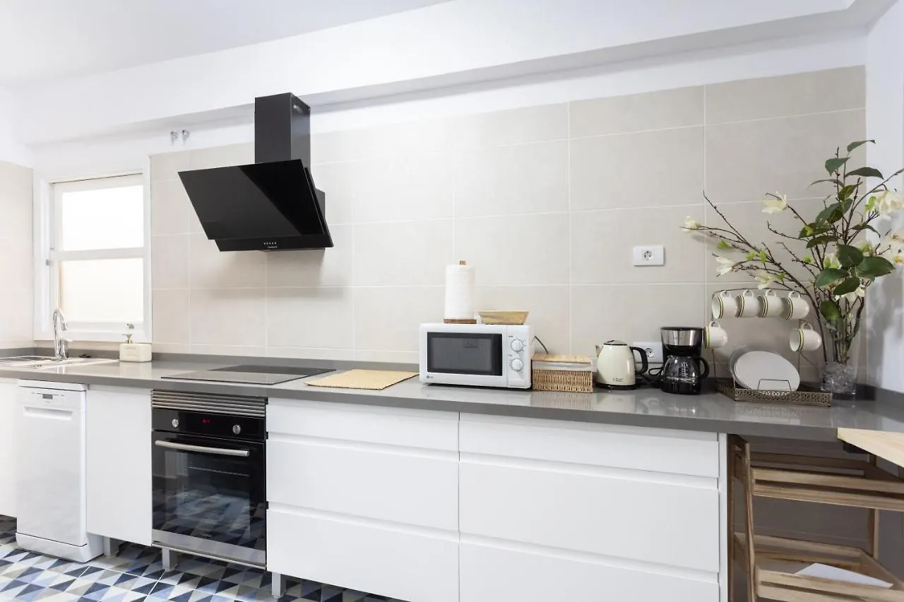 Home2Book Charming Center Apartment Santa Cruz