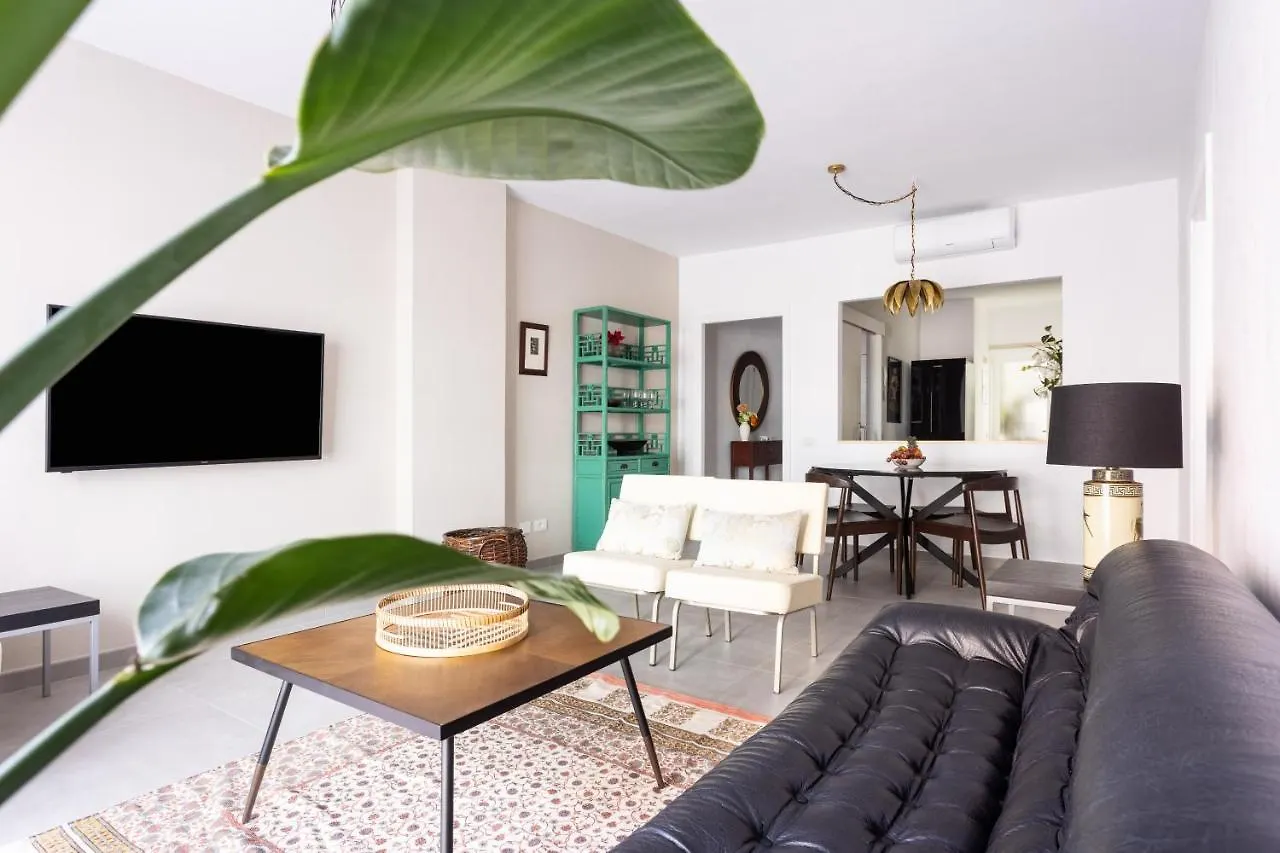 Home2Book Charming Center Apartment Santa Cruz contacts